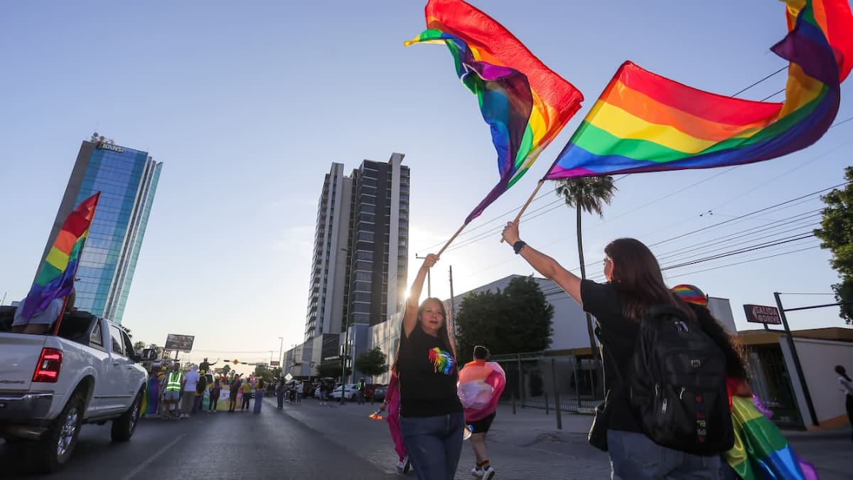 Bajo el lema “No fue el VIH, fue el estigma”, Hermosillo celebró su edición número 25 de la Marcha del Orgullo LGBTQ+