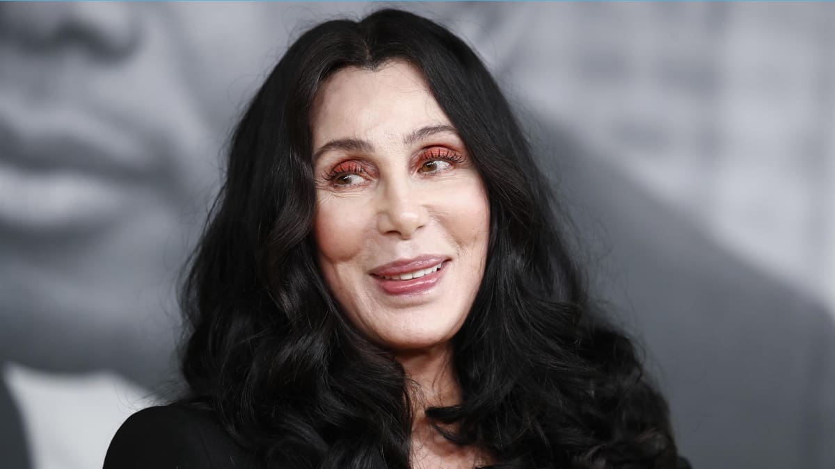 Cher celebra 80 años con una fortuna millonaria y un legado histórico en la música y el cine