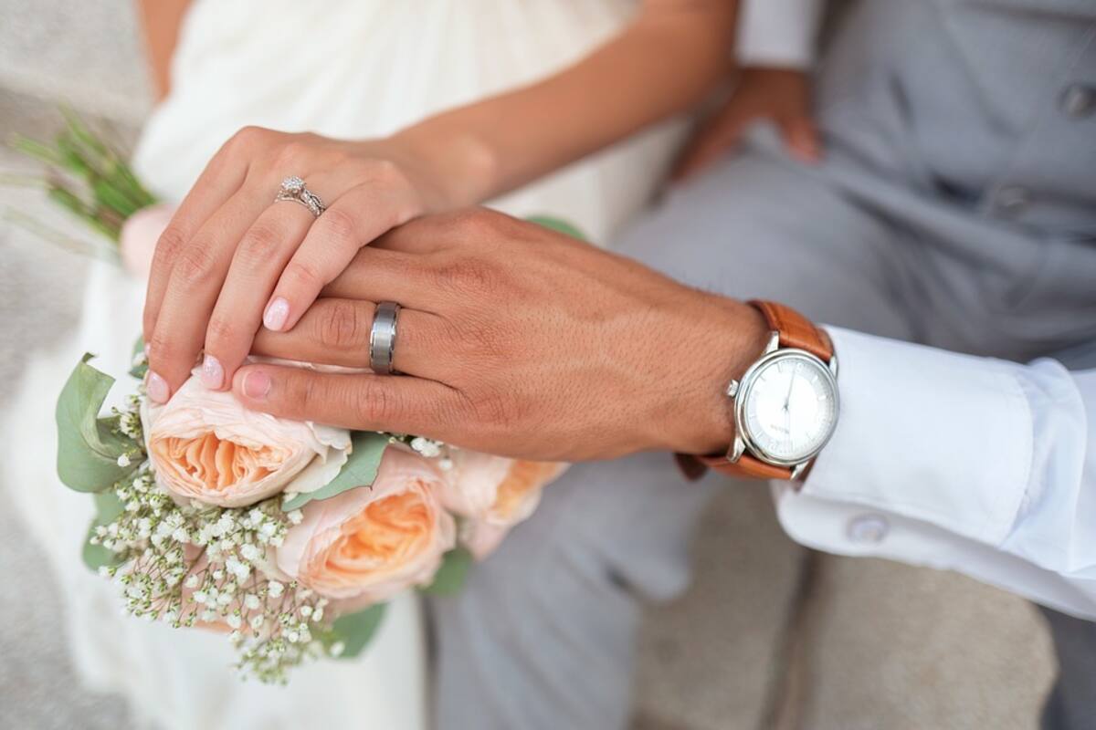Deciden unirse en matrimonio y descubren que ya estaban casados