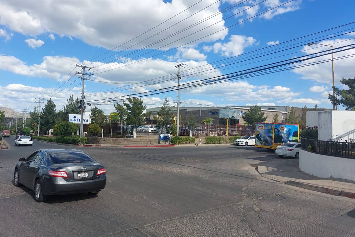 Hombre en estado delicado de salud al ser arrollado en el Centro de la Nogales