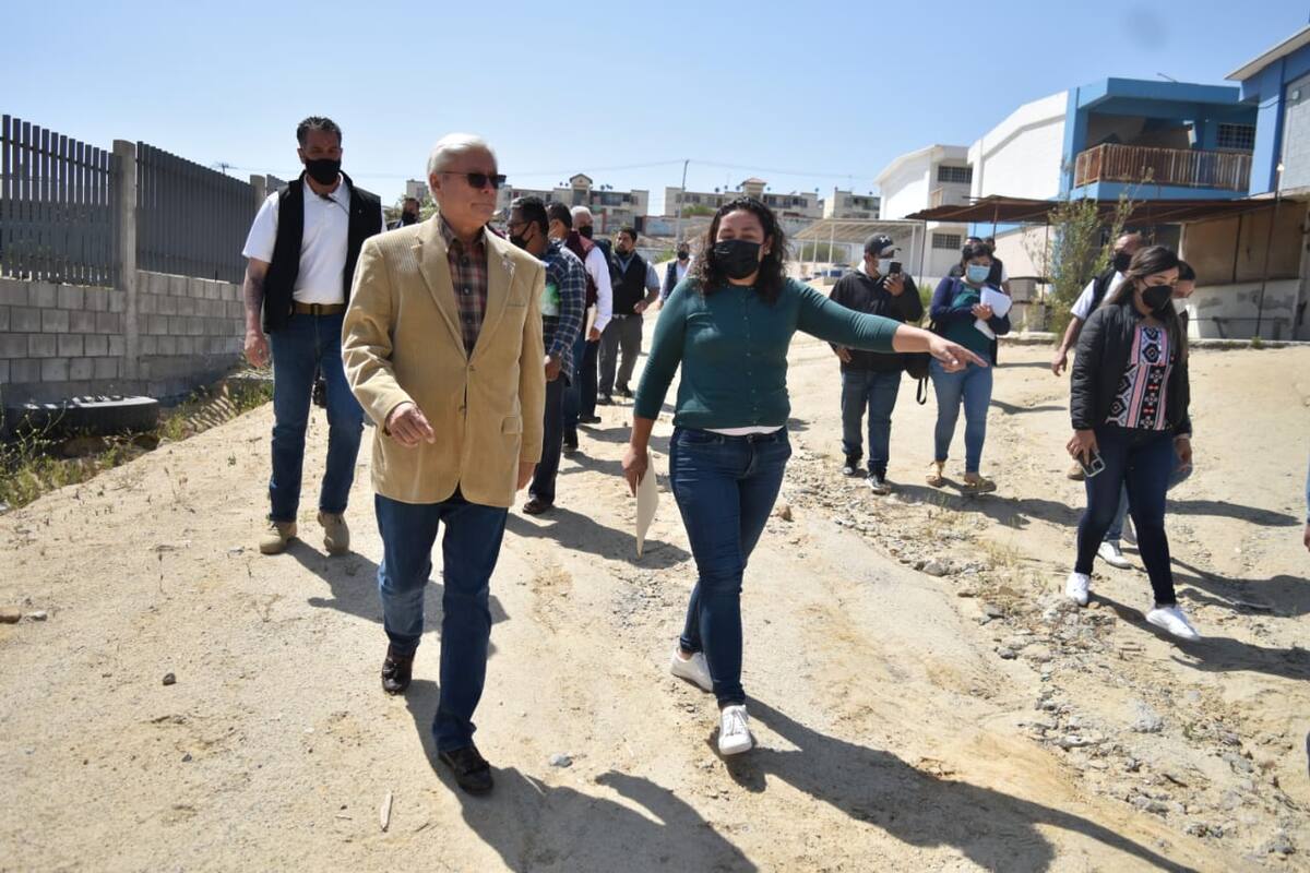 Sostiene Gobernador diálogo con vecinos de Villa del Álamo