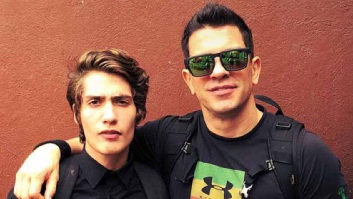 Tristán reaparece tras dejar plantado a Yahir y anuncia que lleva cinco meses sobrio