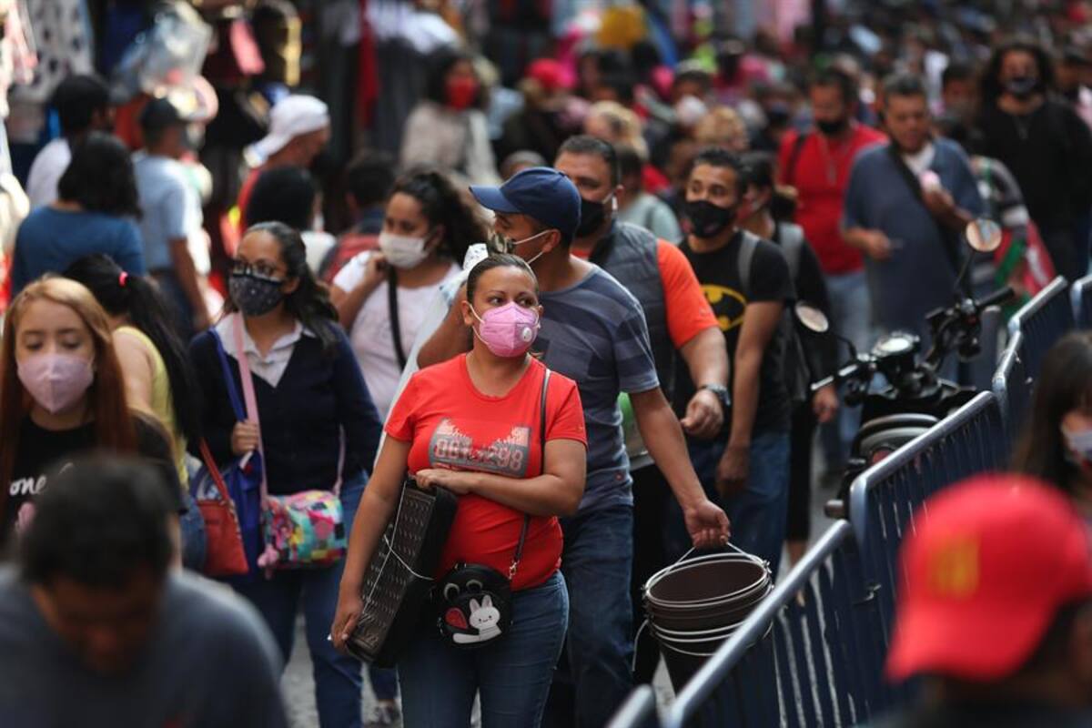 Religión en México: Católicos bajaron de 82.72% al 77.66% y sin religión subieron del 2% al 10.57%