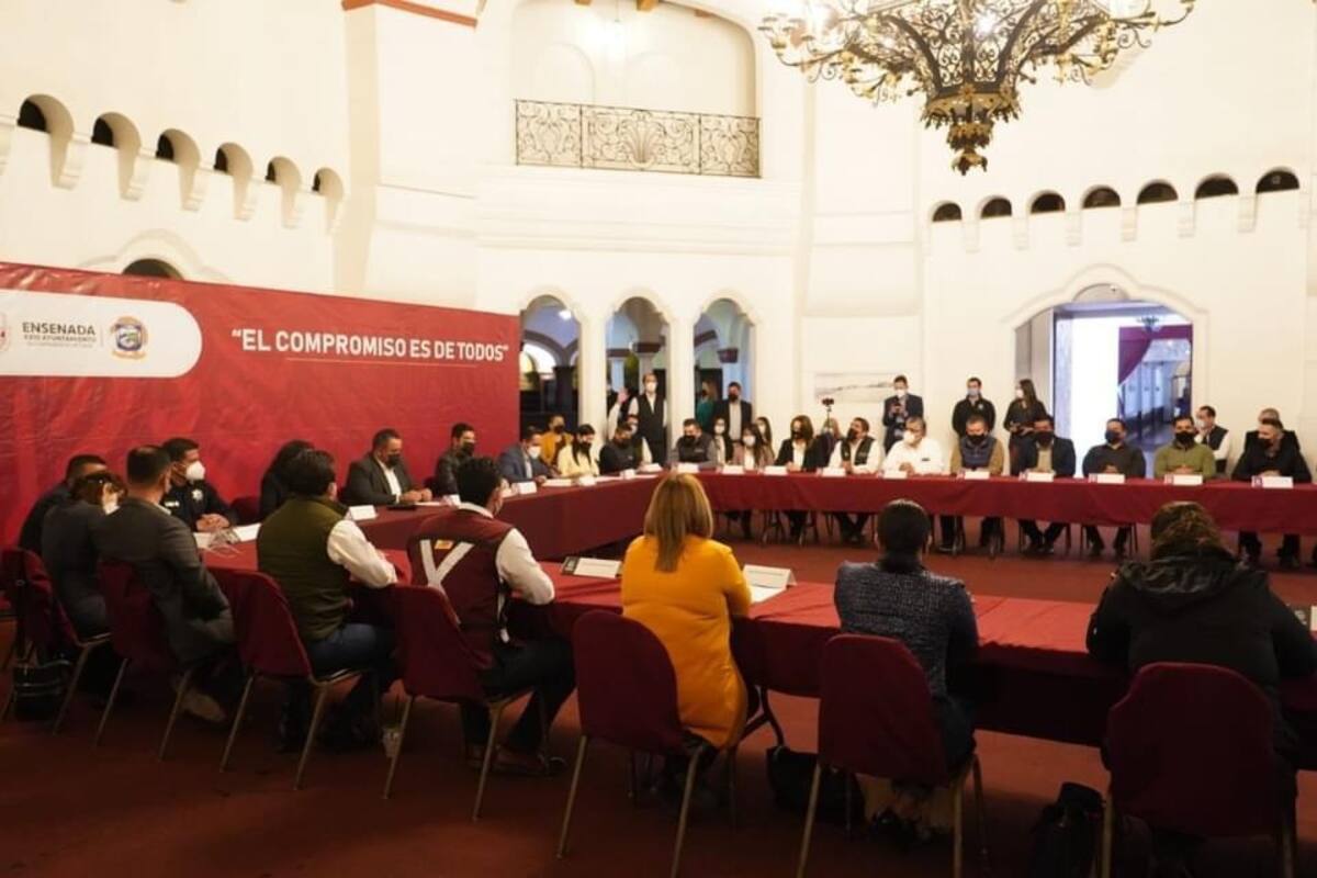Instalan comisión para la entrega-recepción con San Quintín