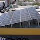 Apagones y altos recibos de luz impulsan a empresarios a buscar paneles solares como solución