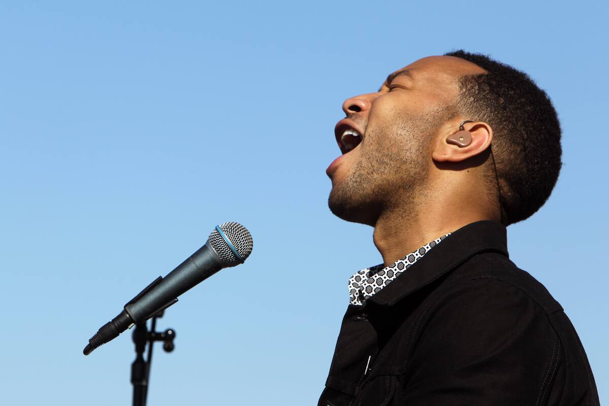 VIDEO: John Legend interpreta "All Of Me" borracho