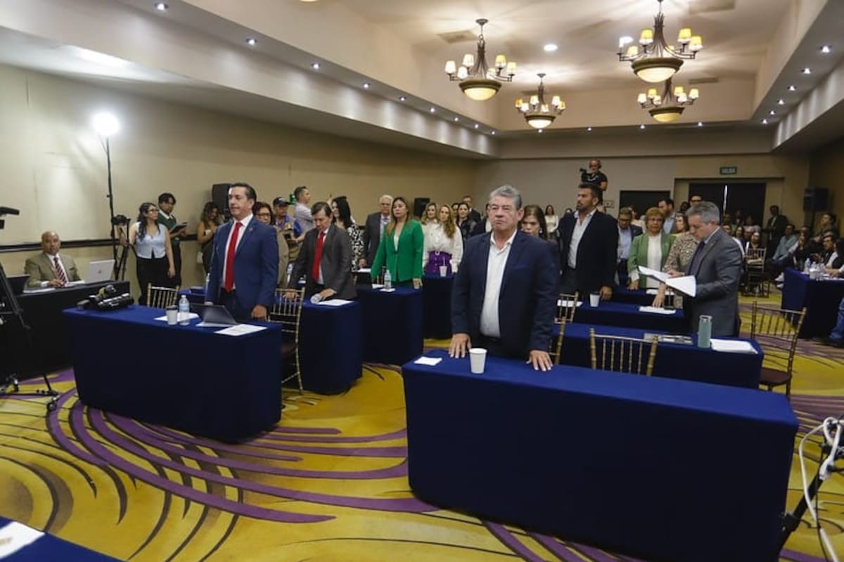 Congreso aprueba reformas en austeridad