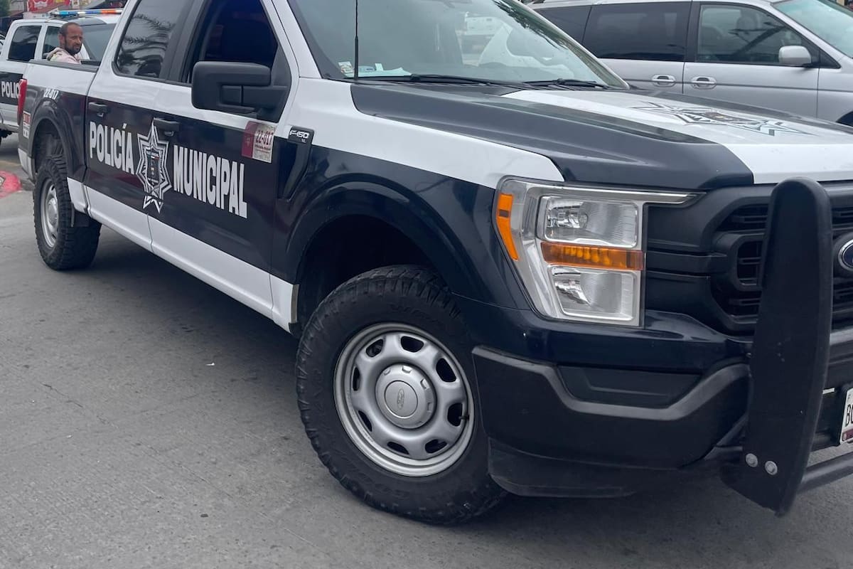 Frustra comerciante violento intento de robo con gas pimienta en Rosarito