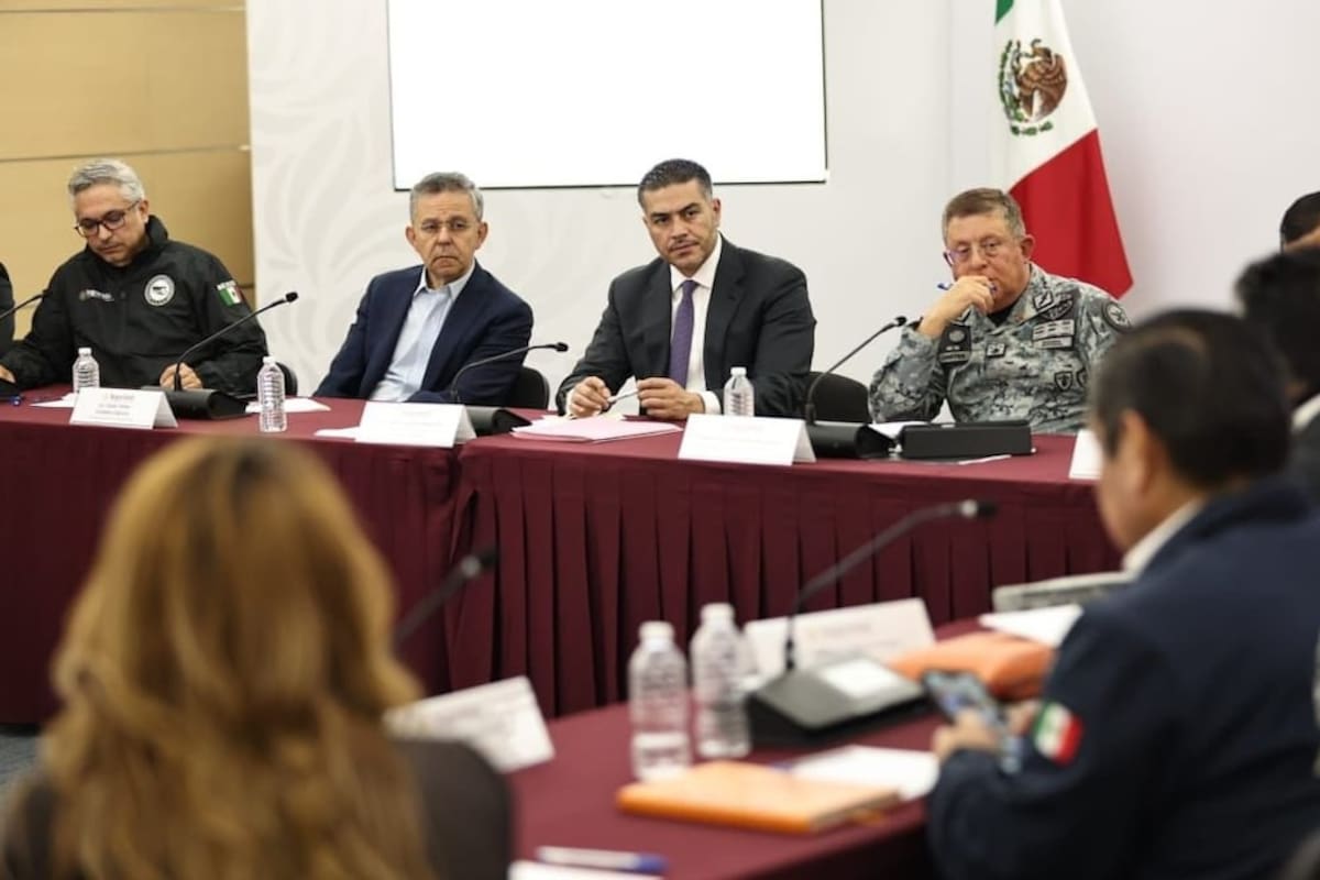 Omar García Harfuch y representantes del autotransporte sostienen reunión para acordar nuevos operativos de seguridad