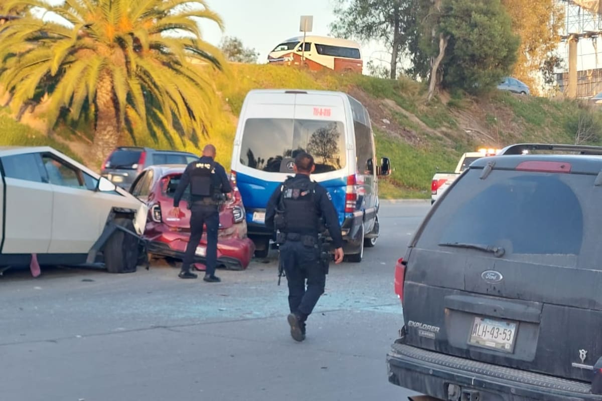 Causa choque múltiple en Tijuana un Cybertruck