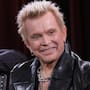 Billy Idol revela que sustituyó la heroína por el “crack” para superar su adicción y asegura que la estrategia le funcionó