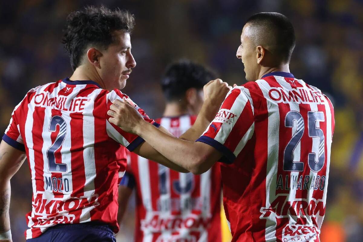 ¡Dio la cara! Jugador de Chivas ofrece disculpas tras explosión en la sala de prensa