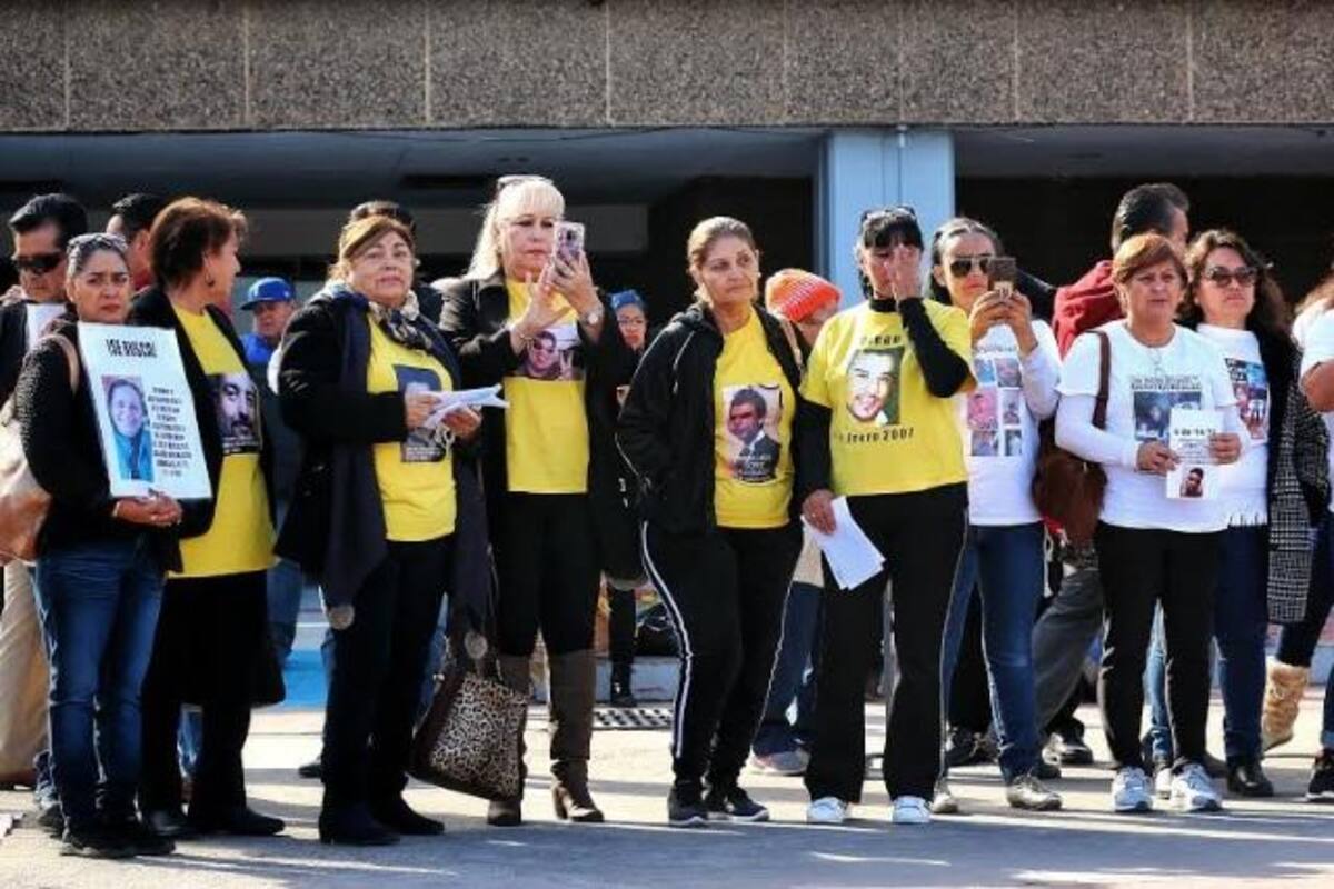 Contra todos, unidas y fuertes