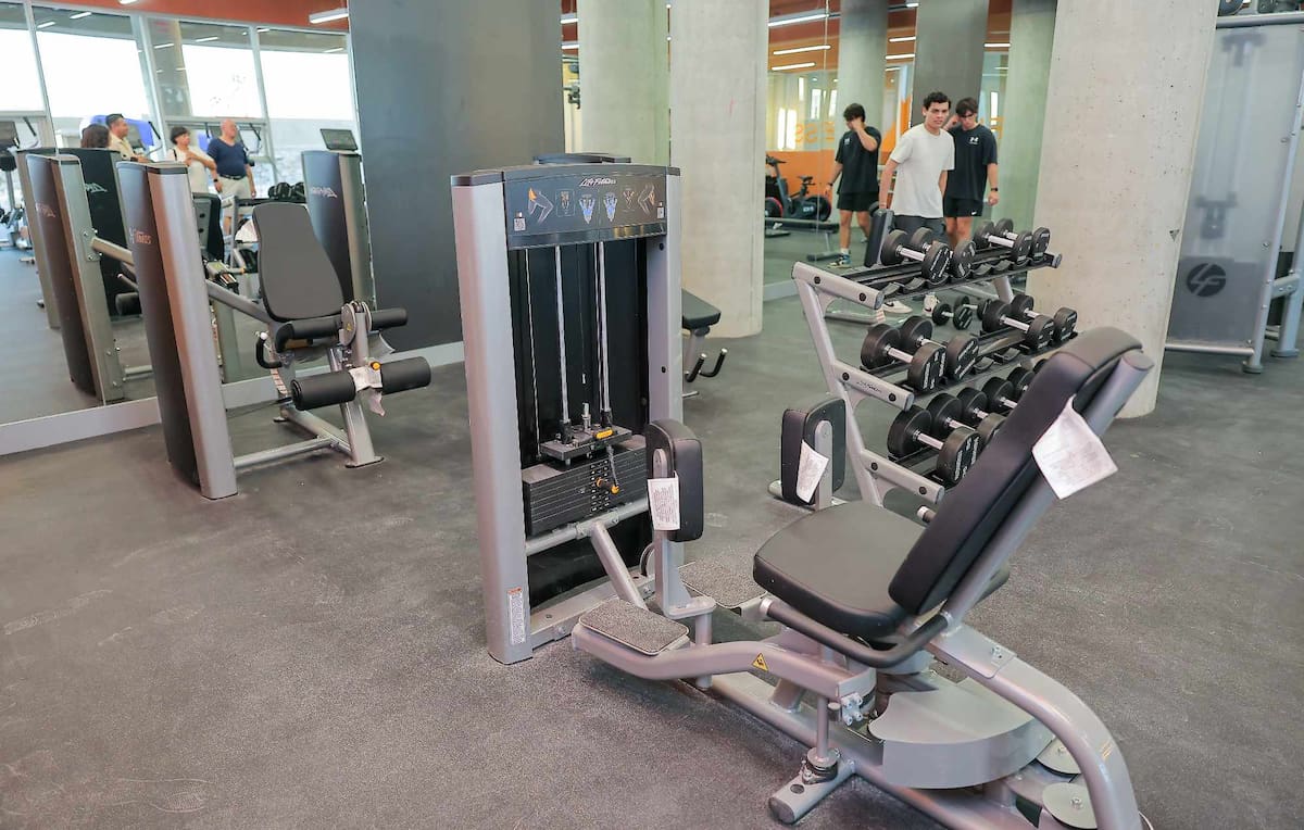 El nuevo gimnasio le va a ayudar a construir esa vida sana como ejecutivo de las finanzas de la administración. FOTO: ESPECIAL