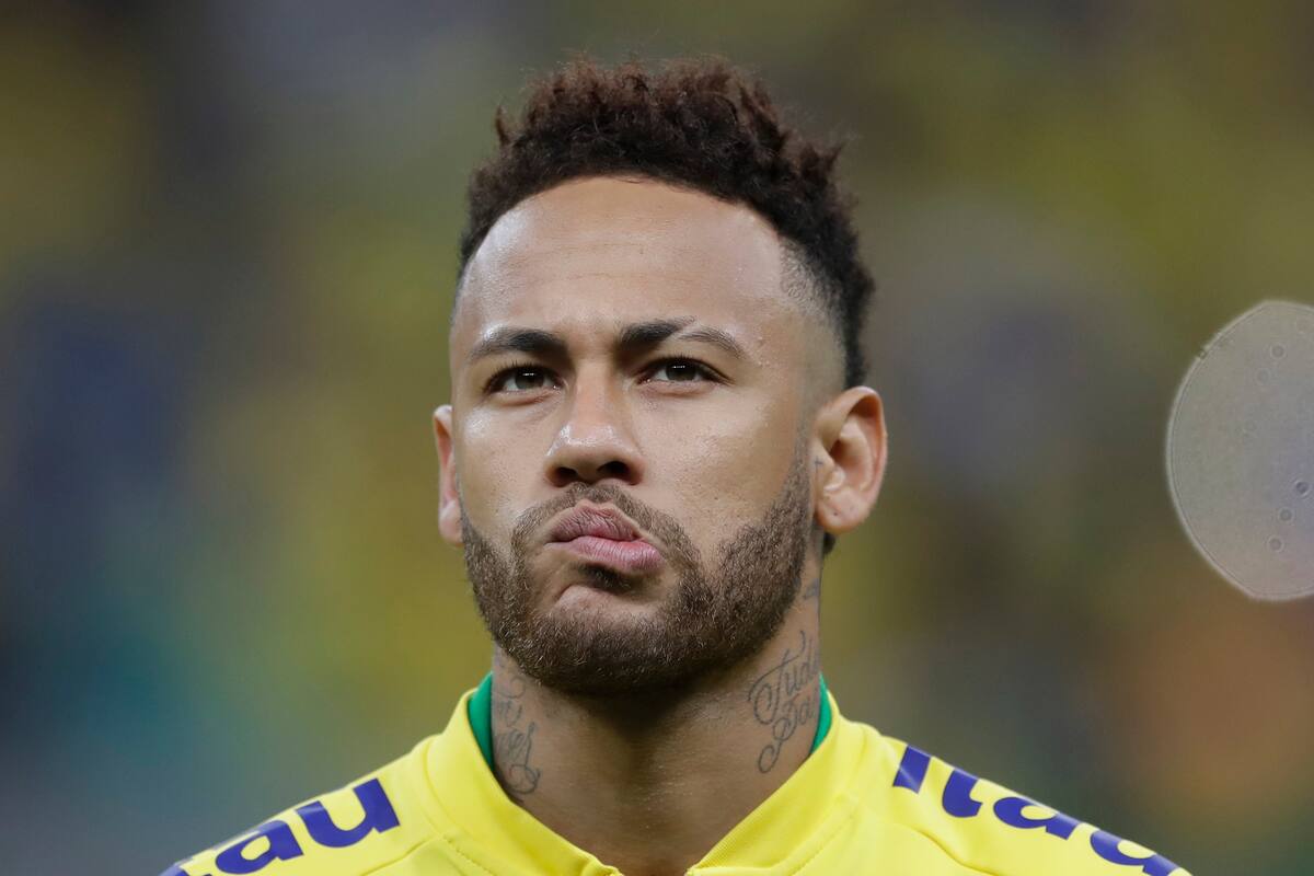 Médico recibe a Neymar tras juicio por violación