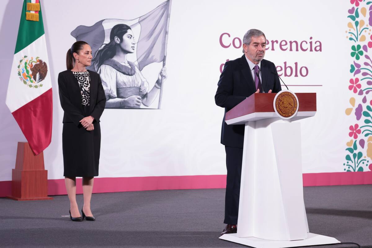 El titular de la Secretaría de Relaciones Exteriores, Juan Ramón de la Fuente, en la conferencia matutina de la presidenta Claudia Sheinbaum Pardo el 21 de enero del 2025. | Crédito: Presidencia
