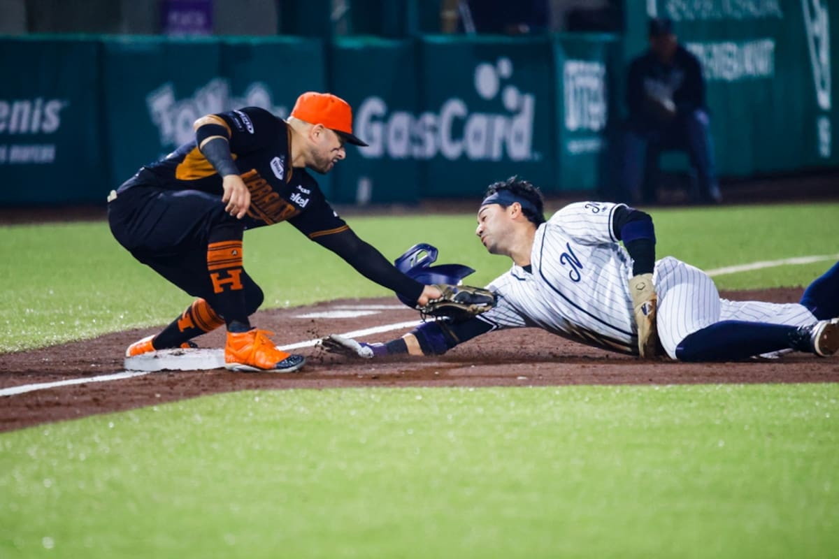 Naranjeros vencen en gran duelo a Jaguares y se traen la serie de Nayarit