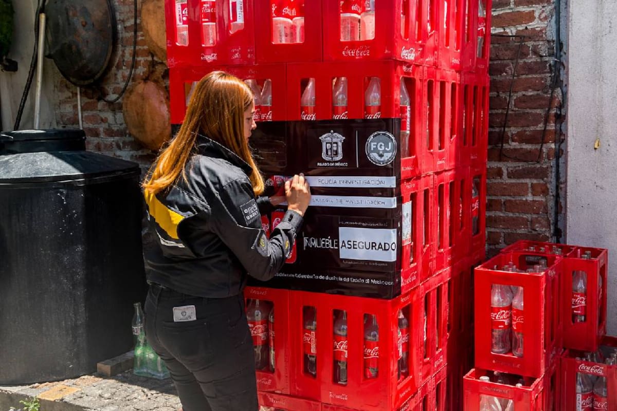 Cateos en Edomex dejan cinco detenidos y casi 250 mil botellas de refresco recuperadas