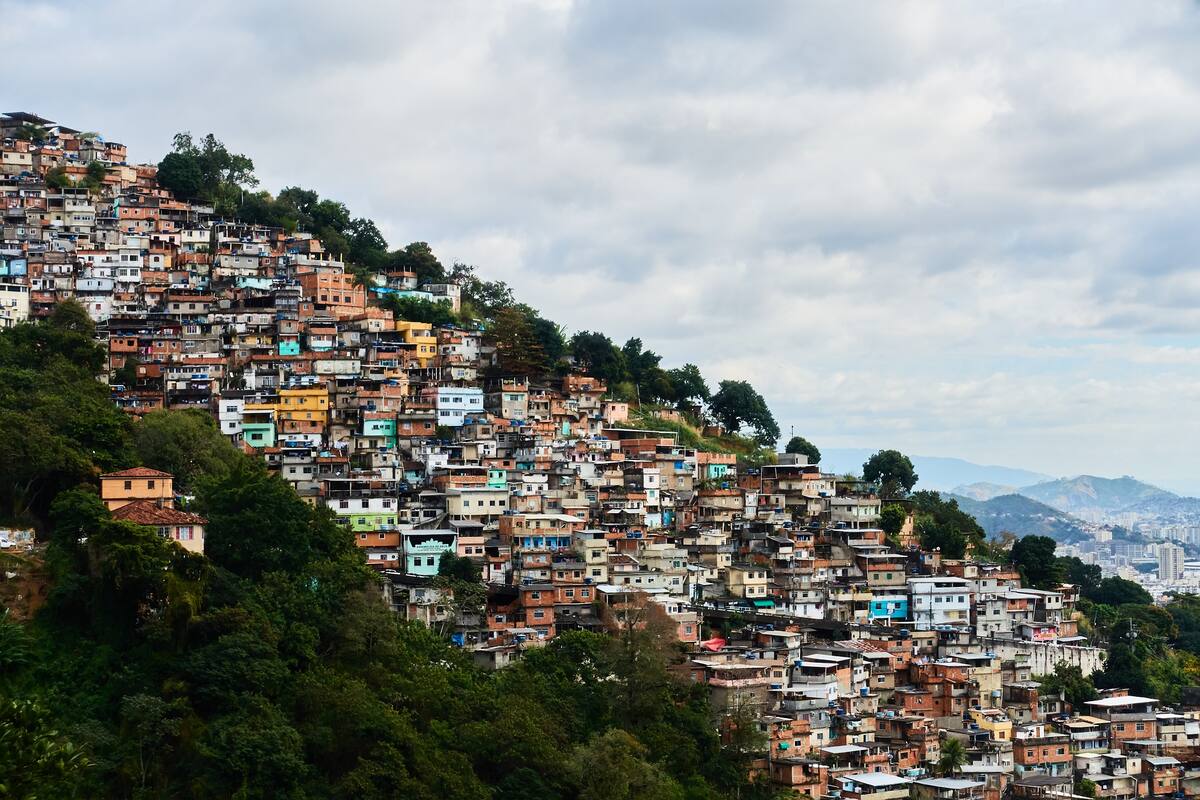 Favelas de Río de Janeiro reportan primeros decesos confirmados por Covid-19