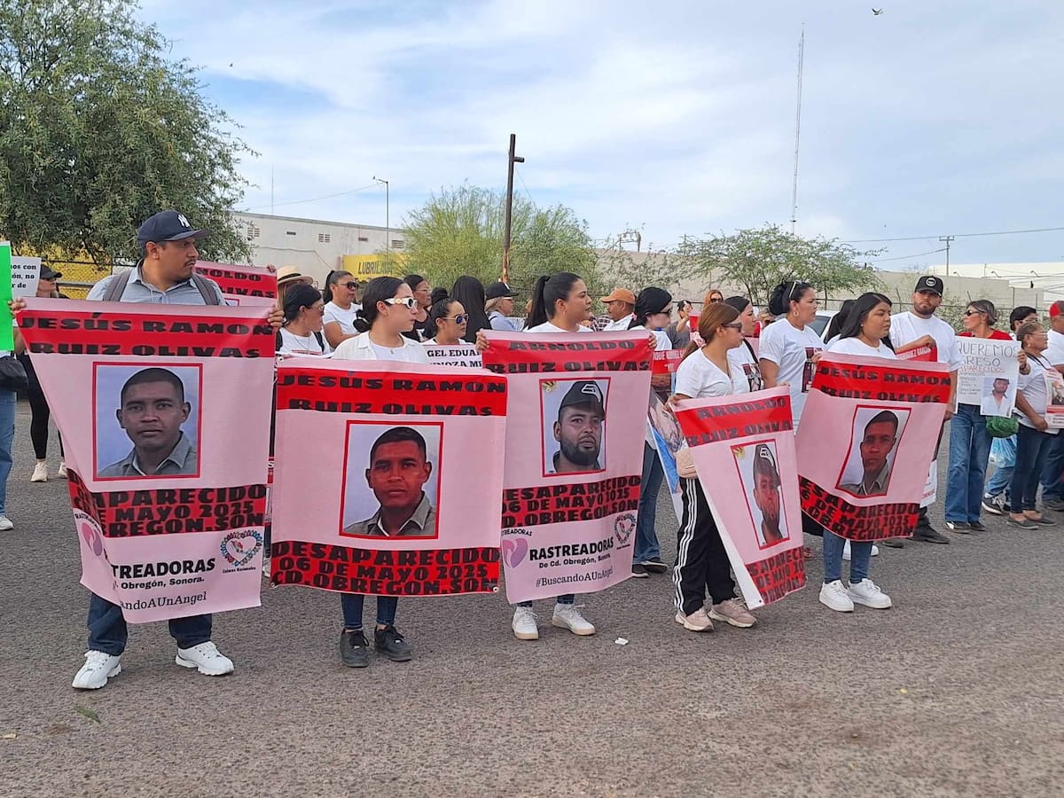 Los familiares exigen que se les regrese vivos a sus desaparecidos. / Especial.
