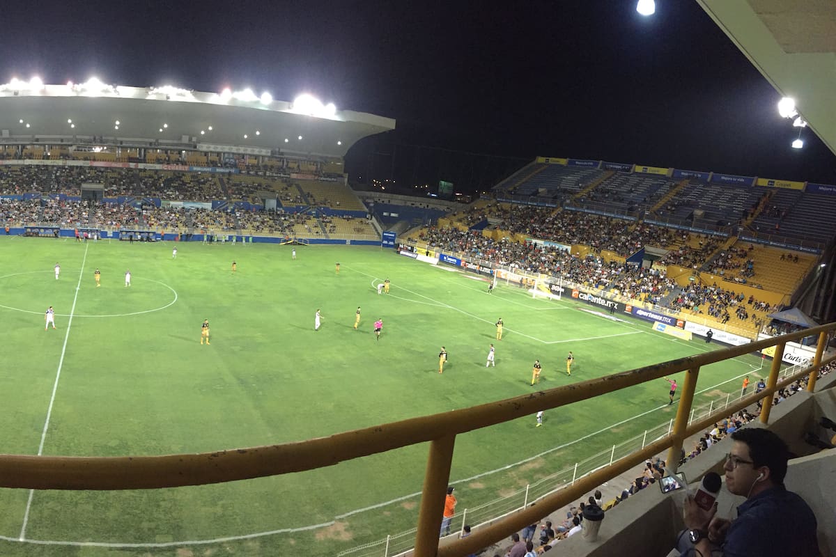 Por adeudos al SAT, embargan estadio Banorte, donde juegan los Dorados de Sinaloa