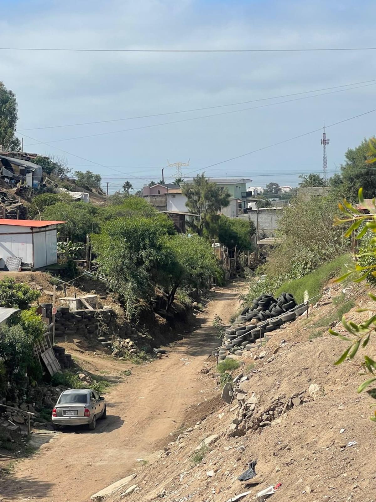 El número de viviendas ha ido en aumento a lo largo del cañón sin que las autoridades pongan freno. foto: Carmen Gutiérrez