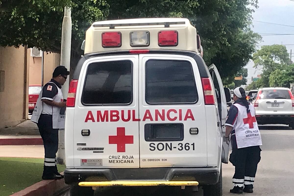 Automovilistas no ceden paso a ambulancias: Cruz Roja