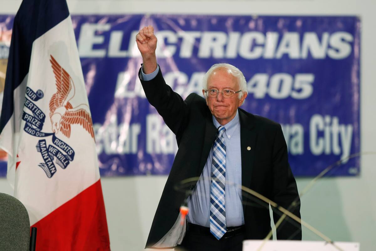 Bernie Sanders fotografiado durante un acto en Cedar Rapids, Iowa, el 2 de noviembre del 2019. Sanders está siguiendo los pasos de Elizabeth Warren y planteando la despenalización del cruce ilegal de la frontera de EEUU. El tema genera divisiones entre los aspirantes a la nominación presidencial demócrata. (AP Photo/Charlie Neibergall, File)