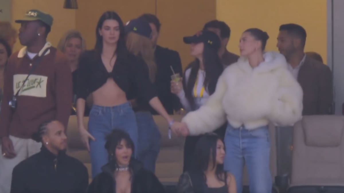 Así se volvió tendencia Kendall Jenner por su “perreo triste” durante el show del Super Bowl de Bad Bunny