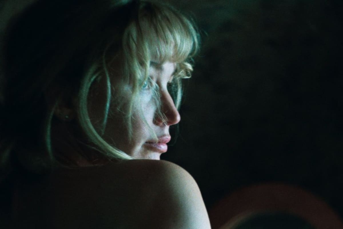 Jennifer Lawrence reflexiona sobre la maternidad y el postparto: “Te sientes un extraterrestre”