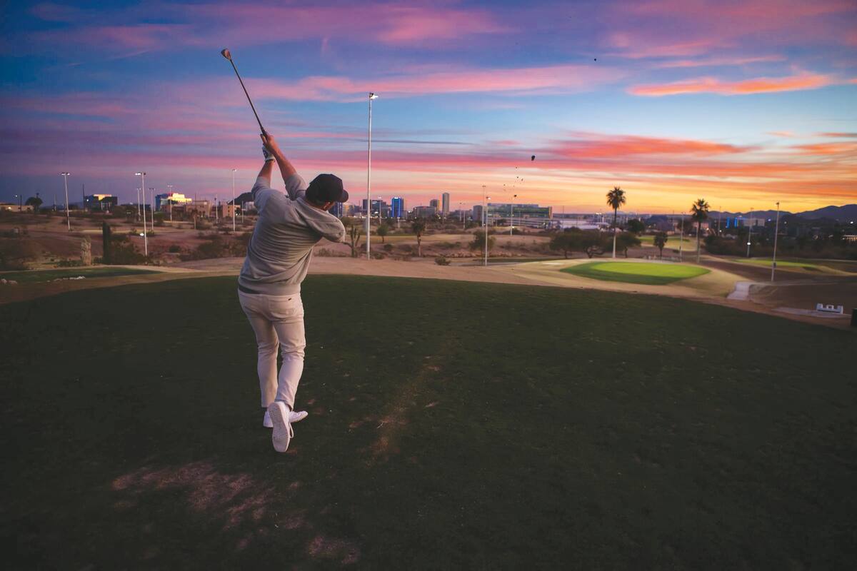 Vive el golf nocturno de forma distinta