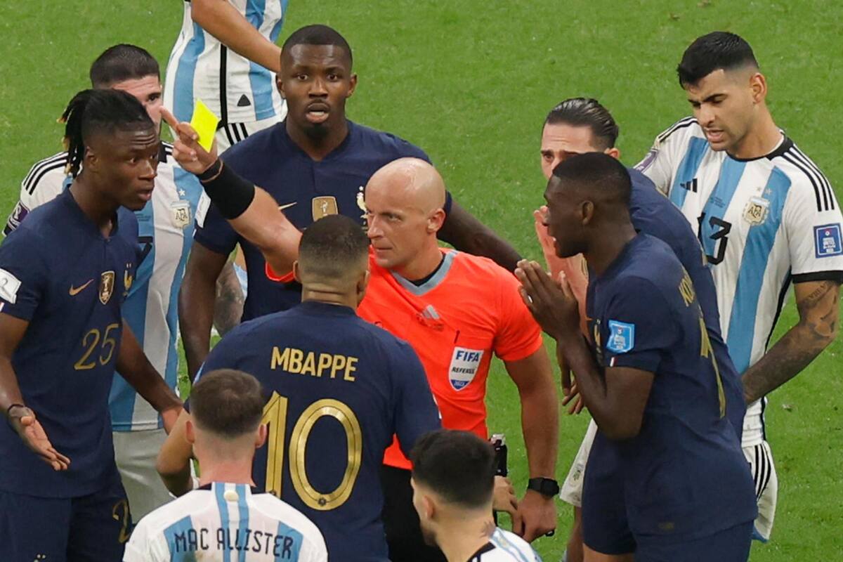 "Mundial comprado": Afirman en redes sociales que Argentina recibió "ayudas" de la FIFA