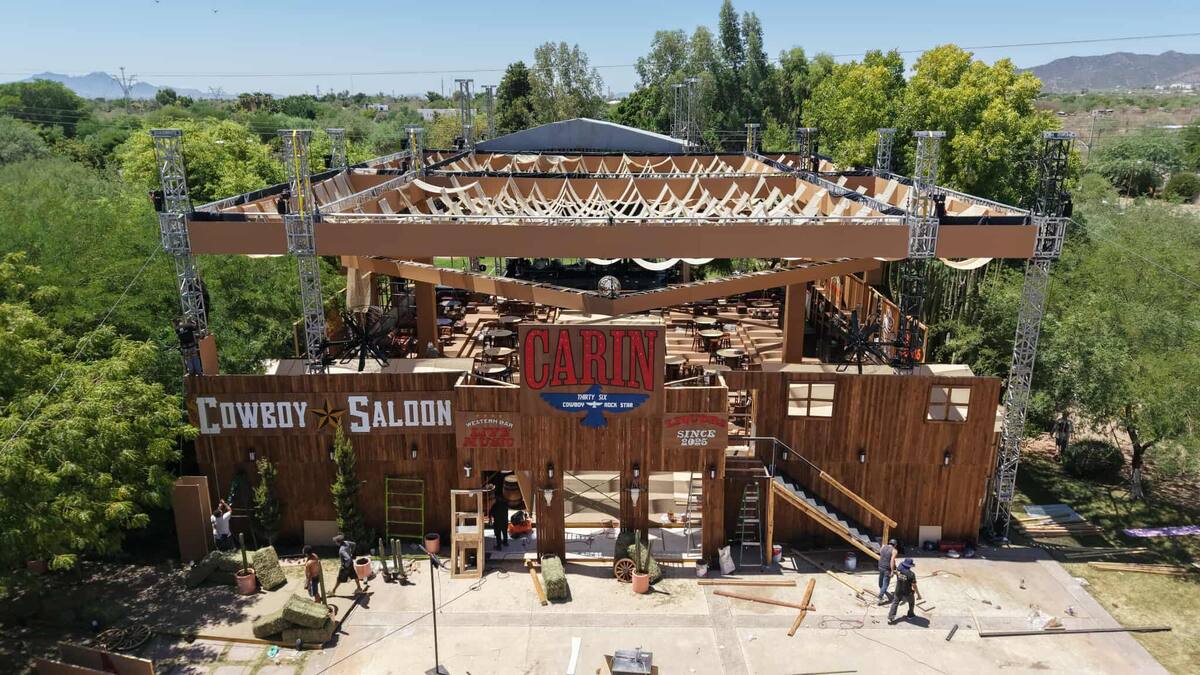 Muy al estilo Cowboy va a festejará hoy El cantante Carin León su cumpleaños #36 en un local de San Pedro El Saucito. Foto: GH