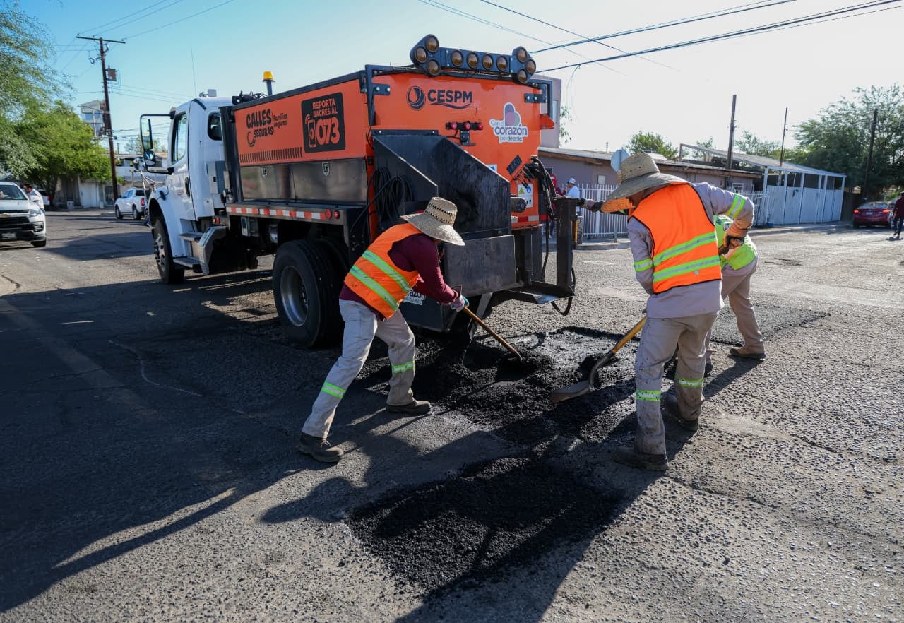 Rehabilitan más de 8 mil baches en Mexicali; continúan obras del programa Calles Seguras
