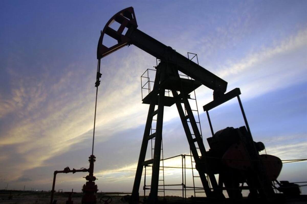 Petróleo en Texas sigue cayendo ante incertidumbre en Rusia y Arabia Saudita