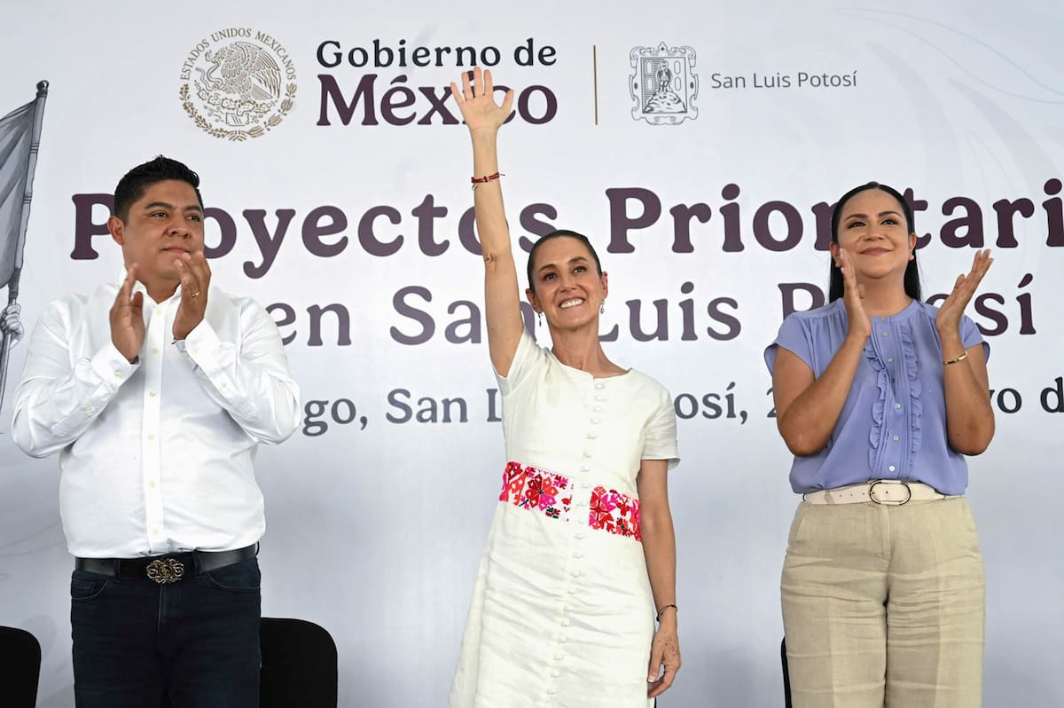Villa Hidalgo, San Luis Potosí, México, 23 de mayo de 2025.
La doctora Claudia Sheinbaum Pardo, presidenta Constitucional de los Estados Unidos Mexicanos preside Proyectos Prioritarios en San Luis Potosí presentó "Salud Casa por Casa", un programa federal que brinda servicios médicos preventivos directamente en los hogares.
Foto: Presidencia