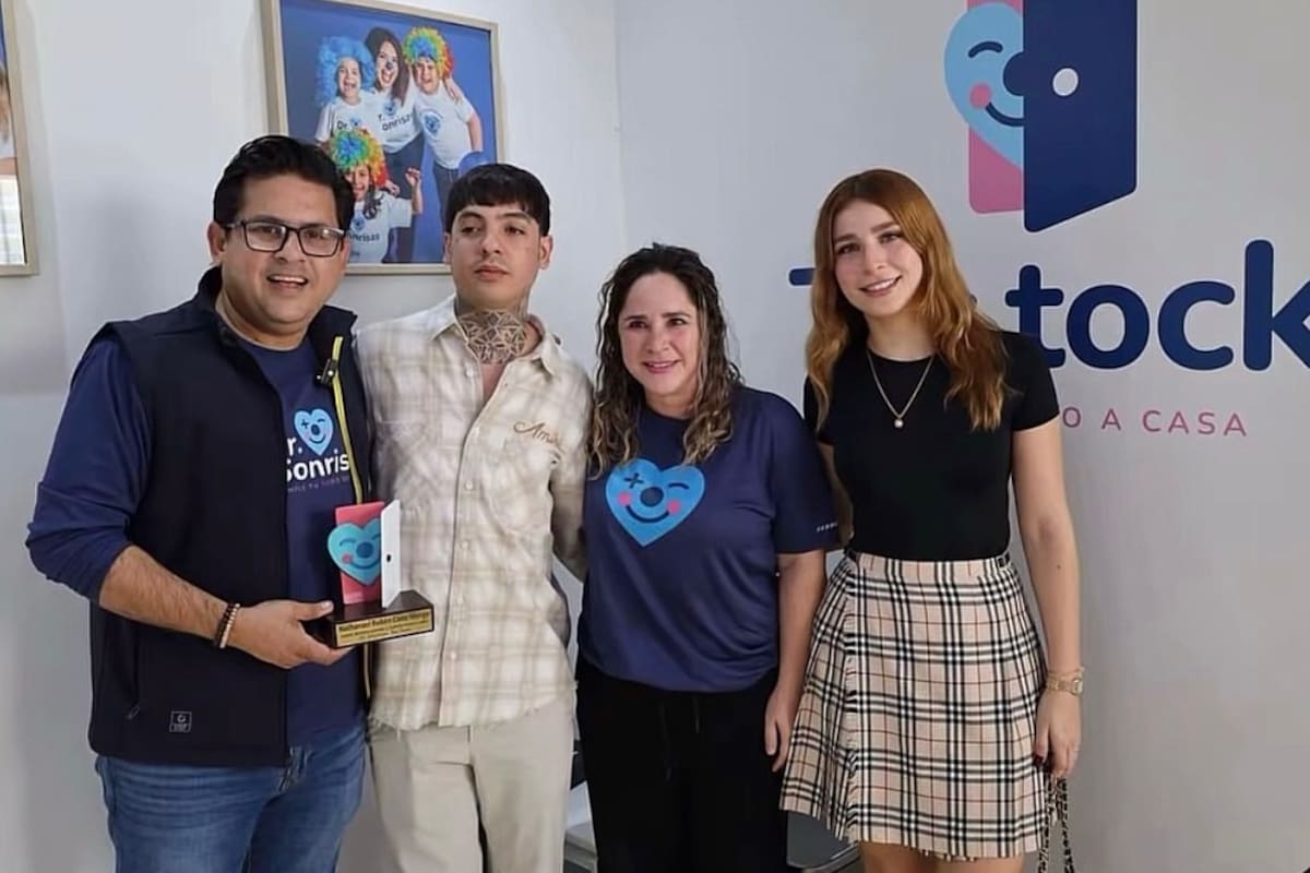 Natanael Cano recibe reconocimiento por apoyar a niños con cáncer