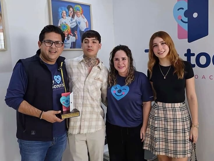 Natanael Cano recibe reconocimiento por apoyar a niños con cáncer