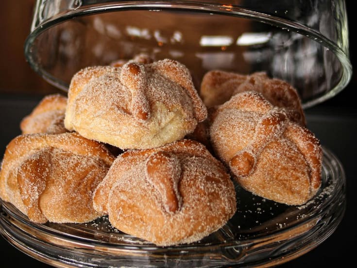 Esta es la manera en la que puedes comer pan de muerto sin culpa