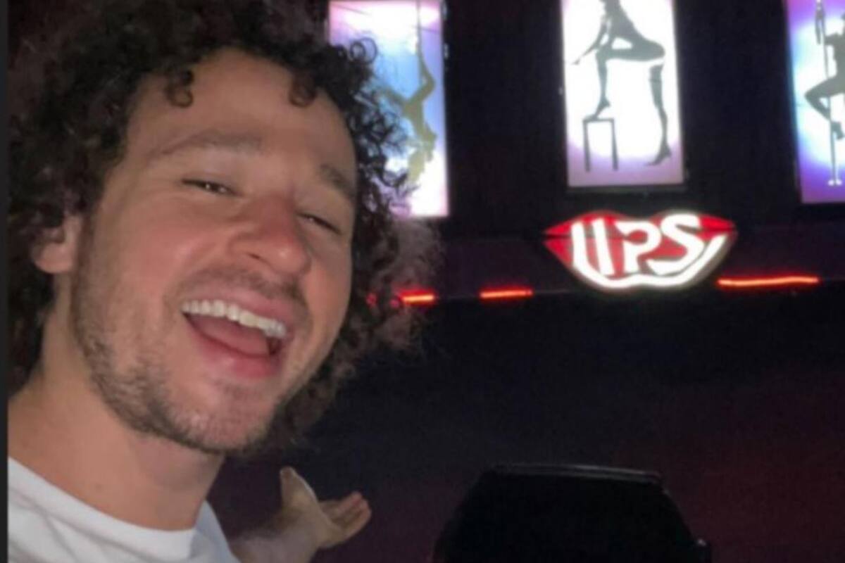 Luisito Comunica visita un club de strippers