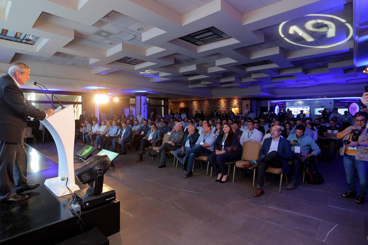Comparte Tour Megatec 2019 t ecnología en telecomunicación