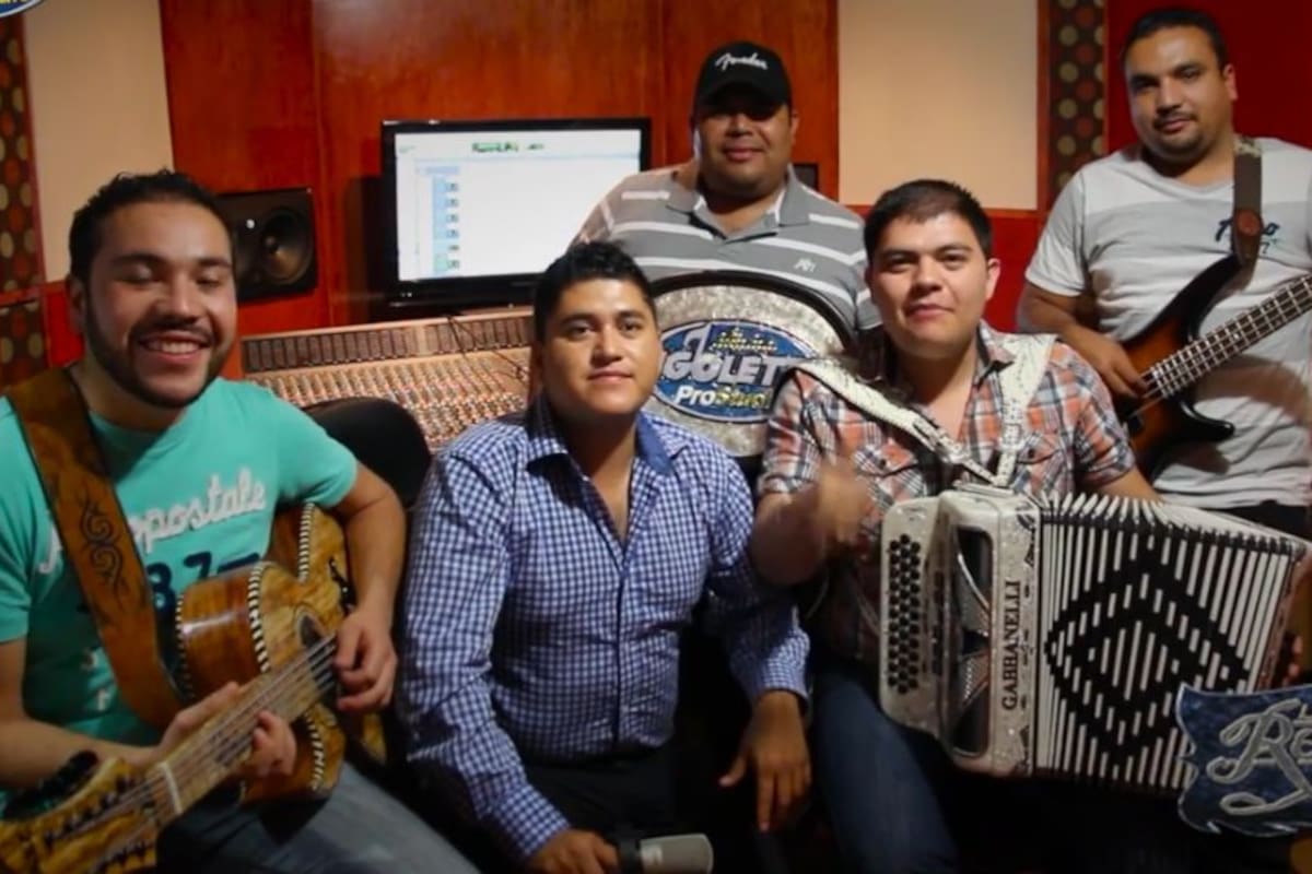 Comando armado irrumpe en bautizo y se lleva a vocalista del grupo musical Los Retoños de Tijuana