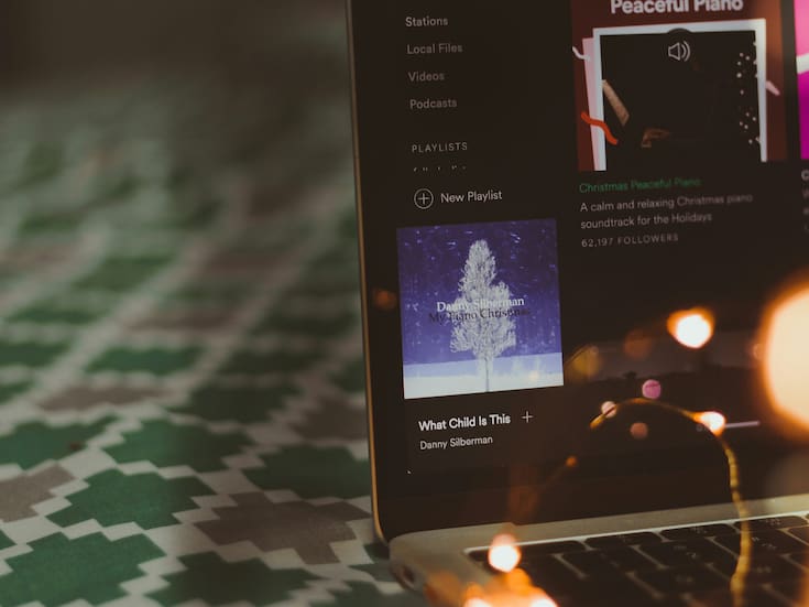 Playlist de canciones navideñas para ambientar tus posadas