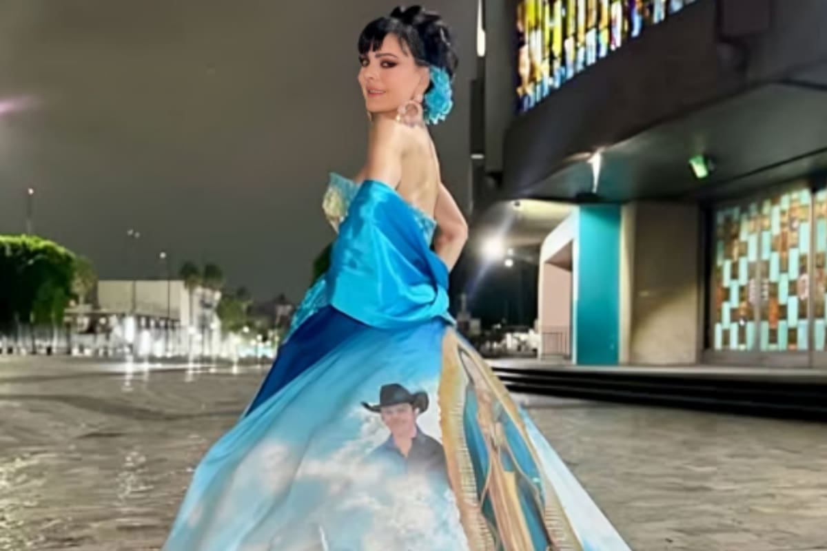 Maribel Guardia canta a la Virgen de Guadalupe en la Basílica con un vestido dedicado a Julián Figueroa