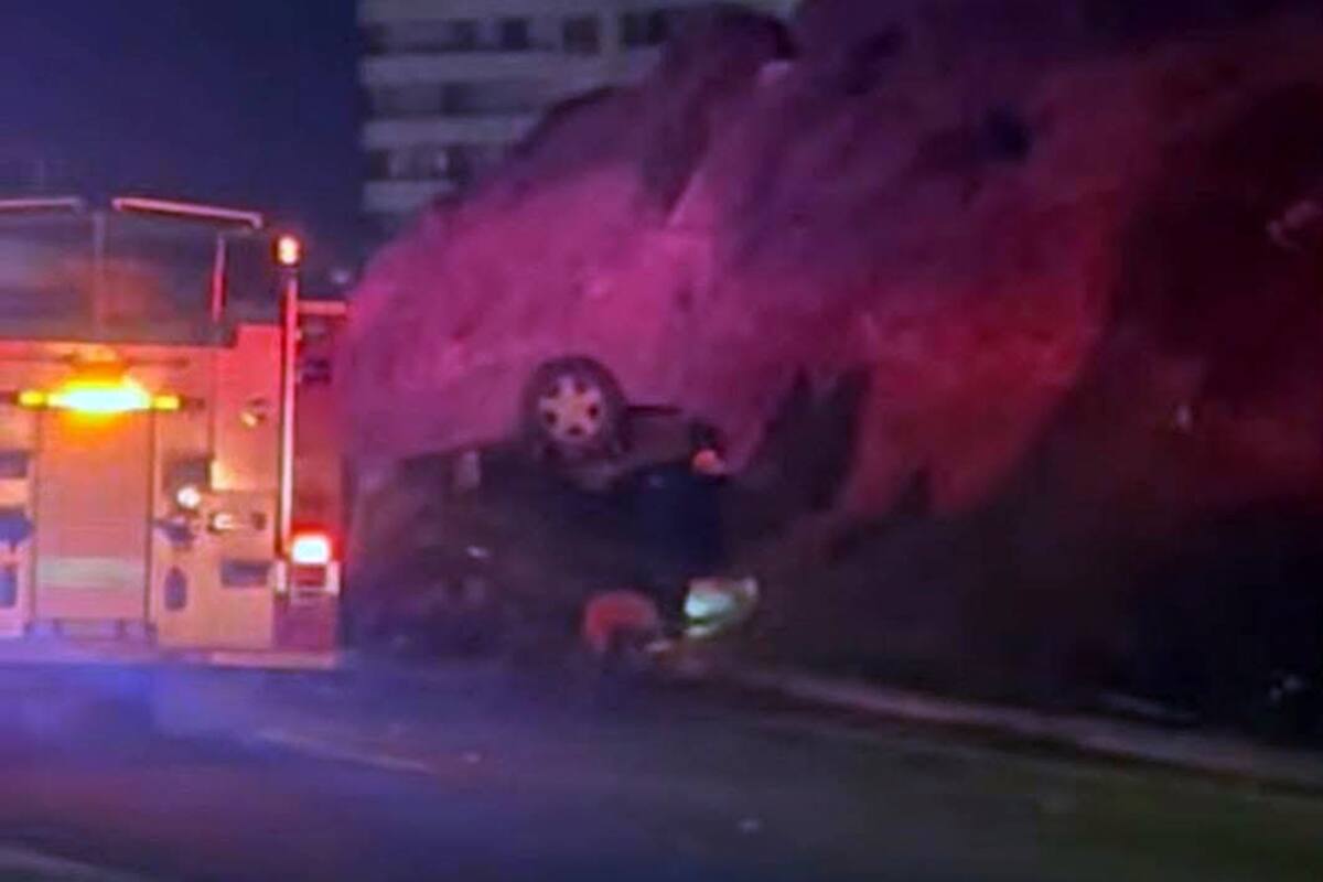 Mueren dos mujeres tras choque con conductor que huía de la policía en Rosarito