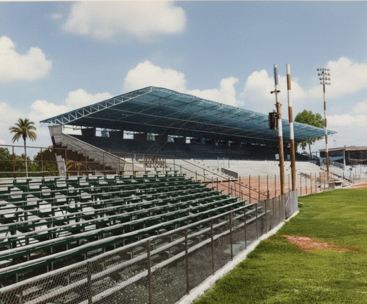 Graderío del Estadio Fernando M. Ortiz de Hermosillo en la década de los sesenta. (Foto: Especial GH)