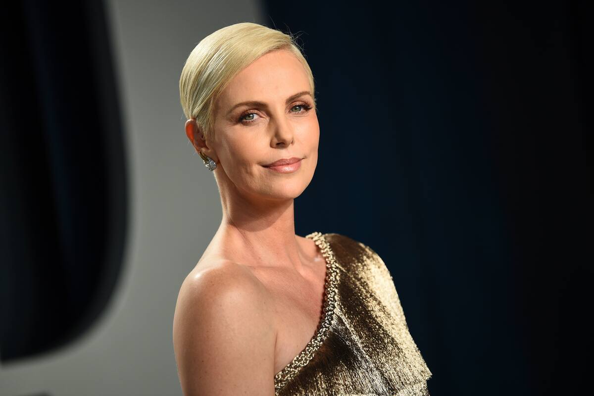 Lanza Charlize Theron iniciativa contra la violencia de género