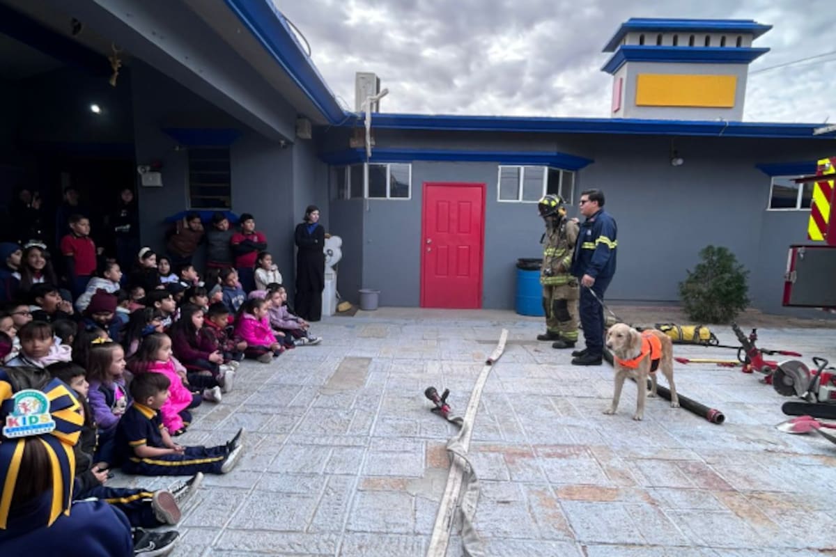 Bomberos voluntarios promueven la cultura de la prevención en jardines de niños