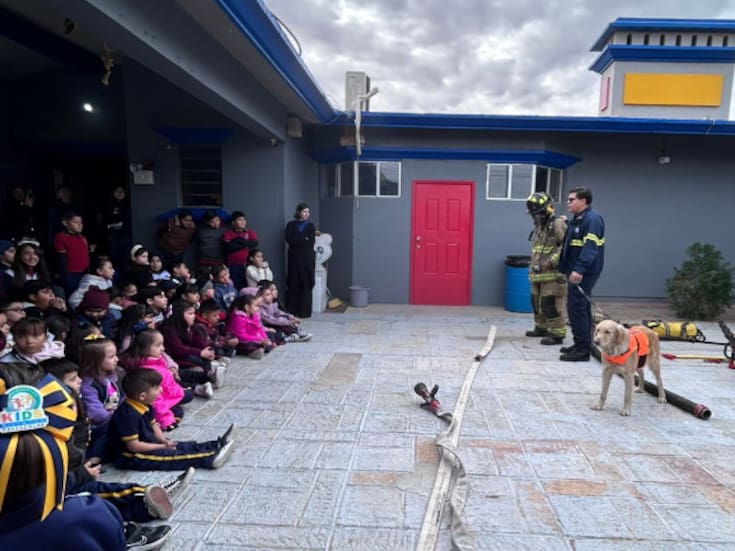 Bomberos voluntarios promueven la cultura de la prevención en jardines de niños