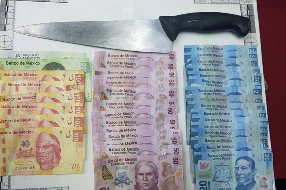 Le aseguran arma blanca y dinero obtenido en el robo a comercio